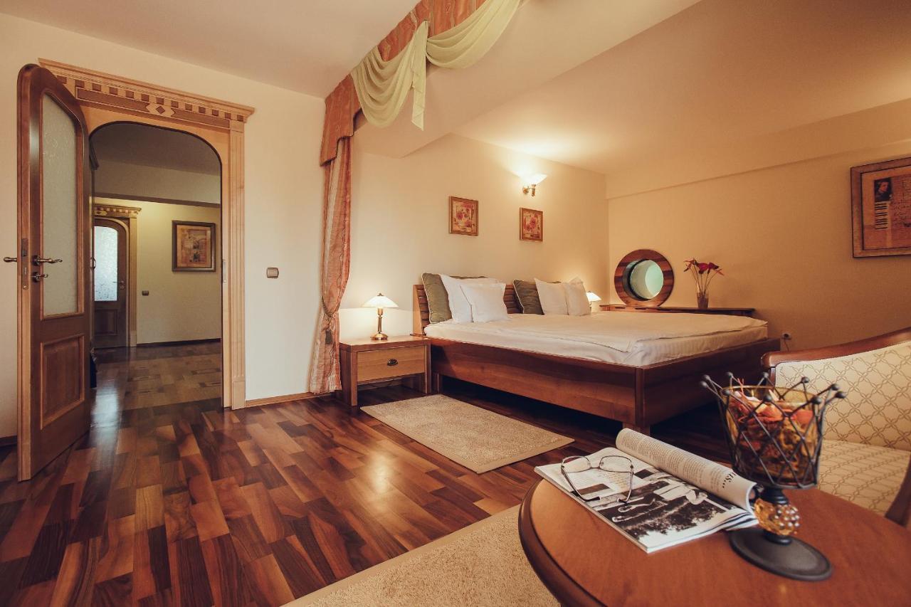 Denisa Boutique Hotel Poiana Brasov Luaran gambar